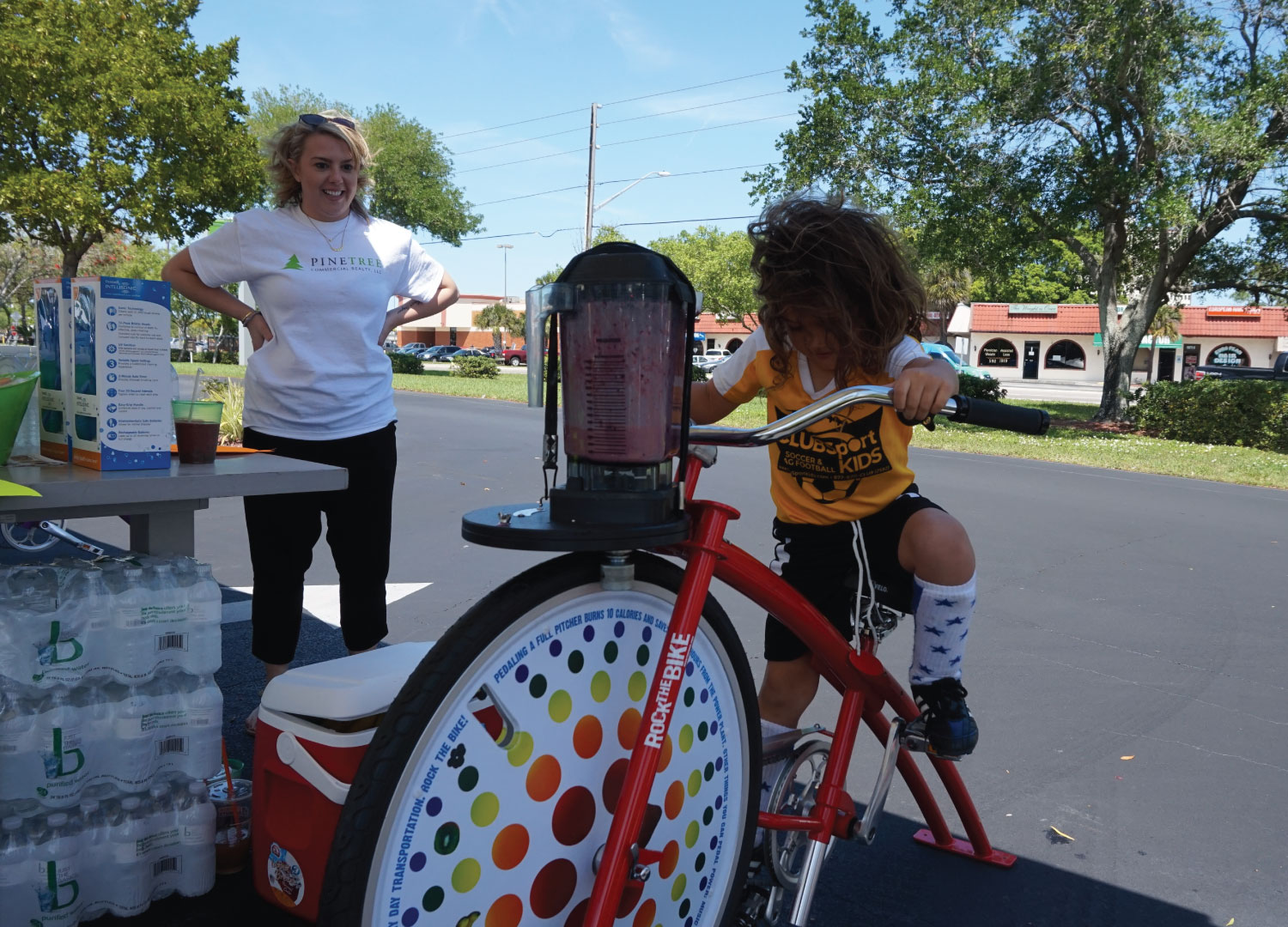 Local Community Celebrates Spring at Pasadena Shopping Center